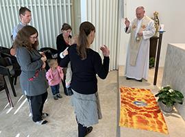 Požehnání vlajky litoměřického Misijního klubka